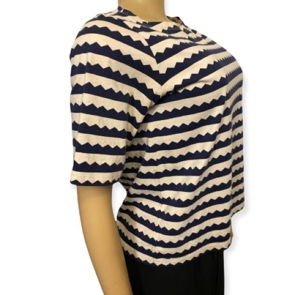 UT Uniqlo Top Short Sleeve scandinavian pattern Blue cream size XS - Picture 2 of 10